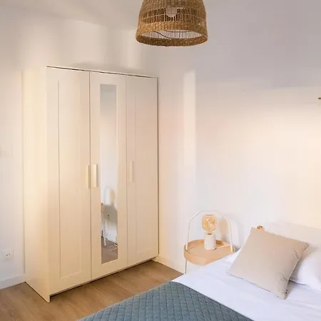 Apartment Stylish Sunset : T3 Avec Veranda Au Coeur De *